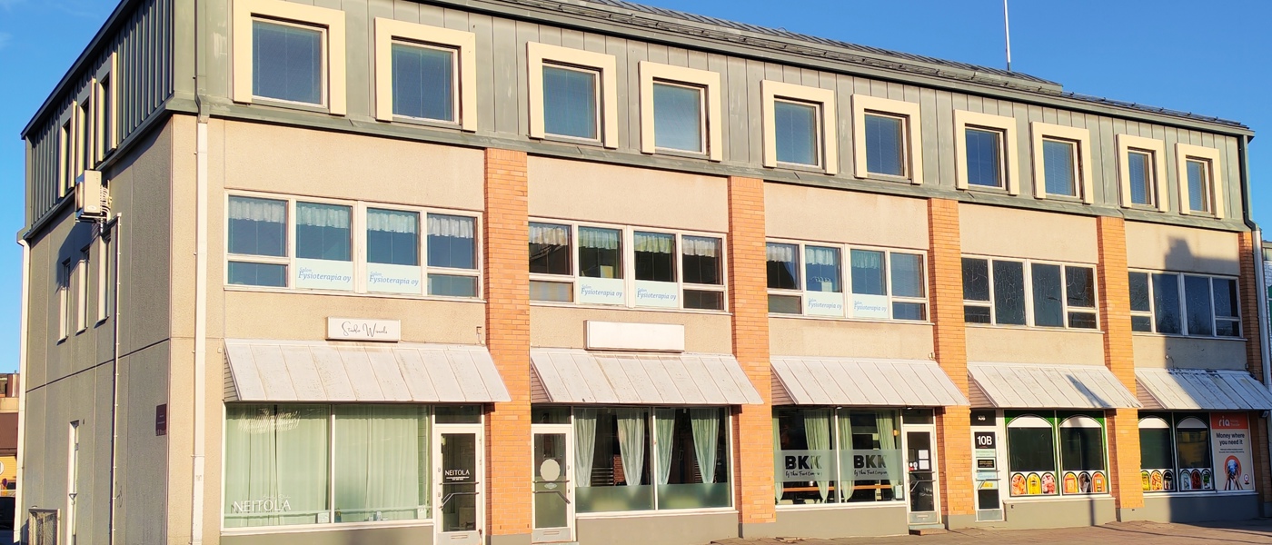 Kirkkokatu 10, Salon Fysioterapian toimipiste ulkopuolelta.